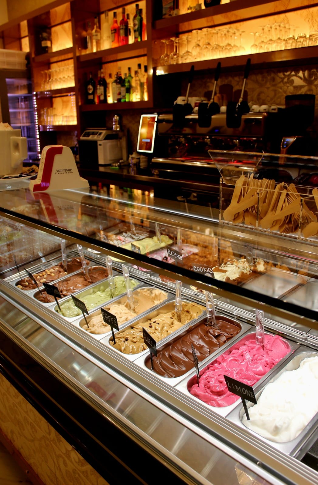 Banco gelateria Cutispoto Arredamenti 