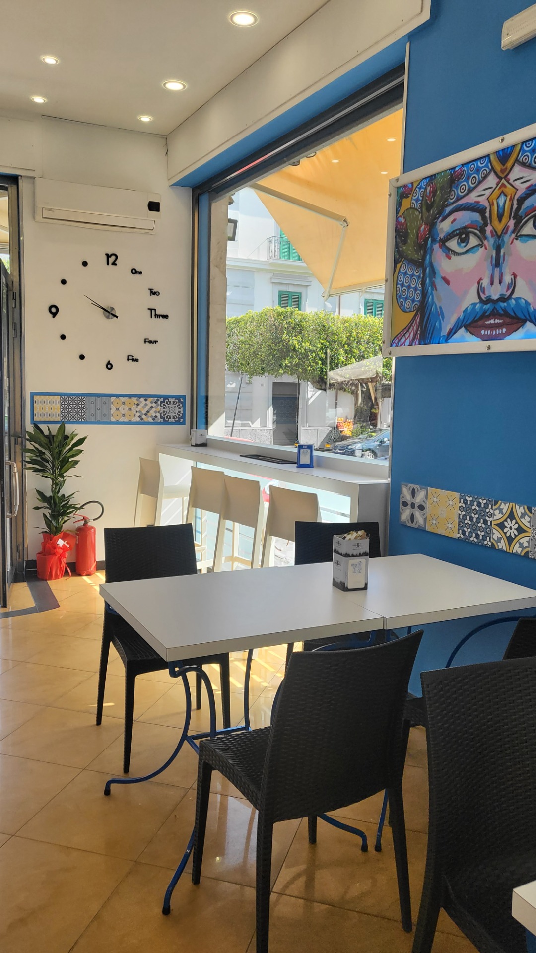 ARREDO BAR GELATERIA CUTISPOTO ® ARREDAMENTI 